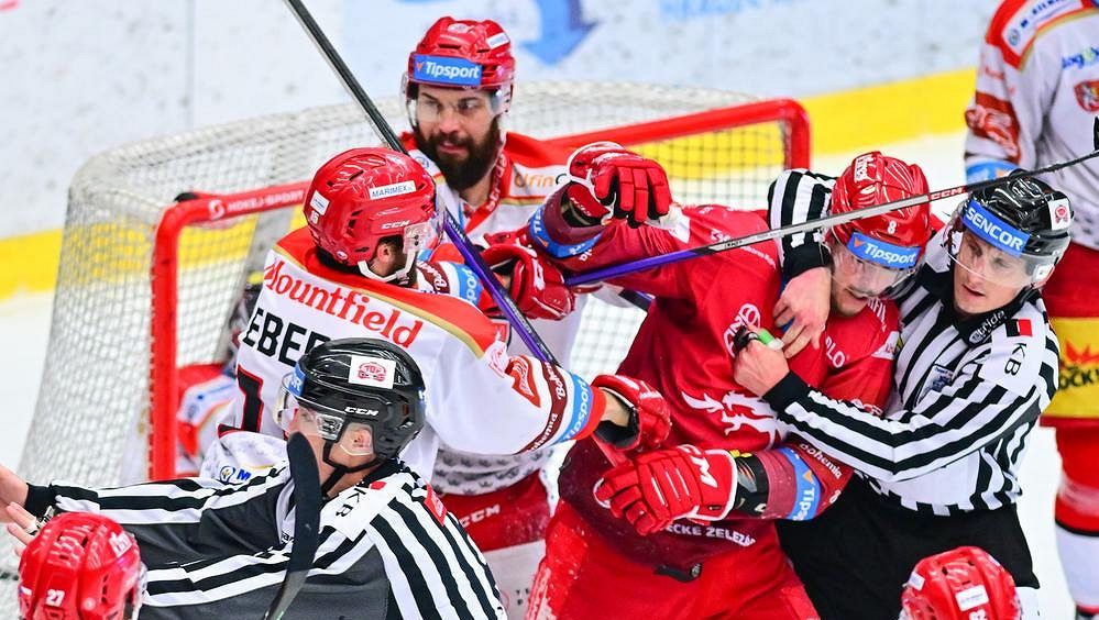 Čtyřnásobný mistr extraligy míří z Třince do Olomouce